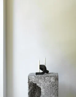 Candelabro Crooked 2, Bronce