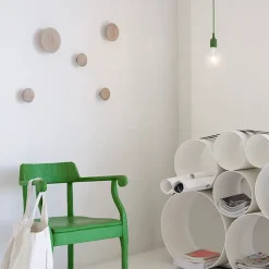 Colgador de pared The Dots, grande, roble