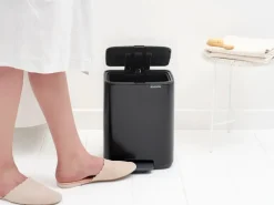 Cubo de basura con pedal Bo 7 L, Negro mate