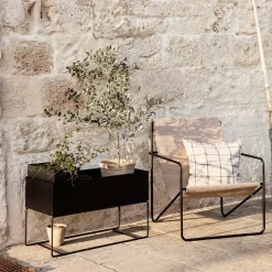 Macetero Ferm Living grande, Black
