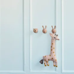 Peluche Baby Guggi Giraffe, Rose-ámbar