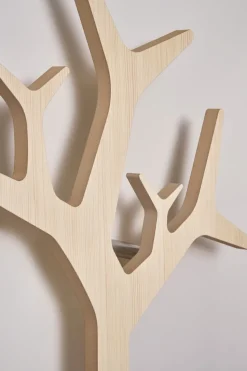 Perchero de pared Tree wall Special Edition 194 cm, Pino con acabado blanco