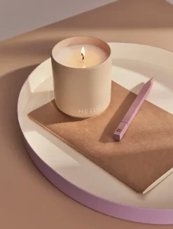 Vela perfumada Design Letters Ø8 cm, Hello-beige