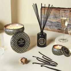 Vela perfumada Maison Noir Mini Tin 25 horas, Crisp Champagne